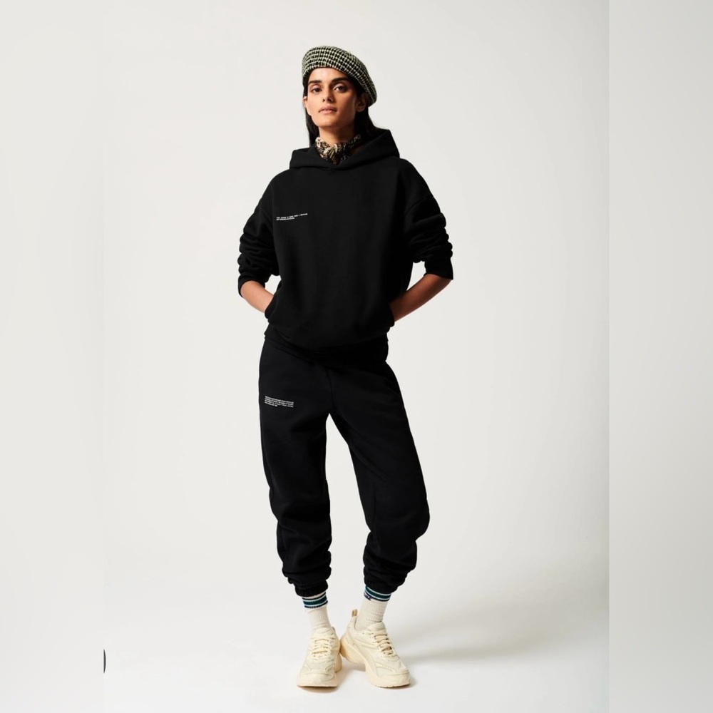 Pangaia Black XS Hoodie and Sweatpants Set - Petite Friendly